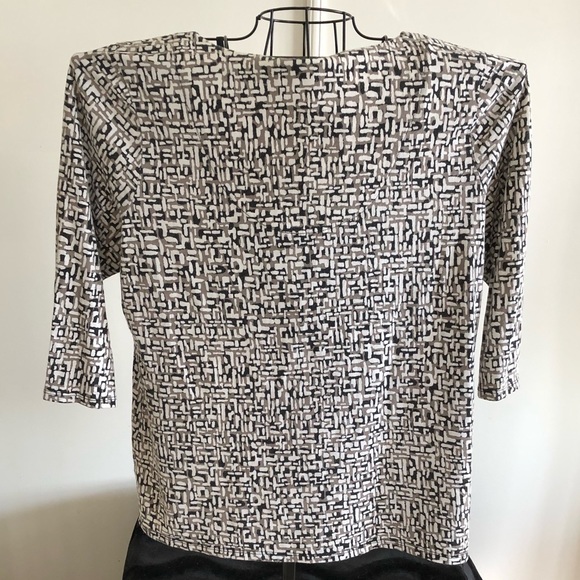 Dana Buchman 3/4 sleeve wrinkle free soft scoop accent color. Work 2 play Sz XL - Picture 2 of 5